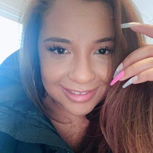 Meet your Posher, Daniella